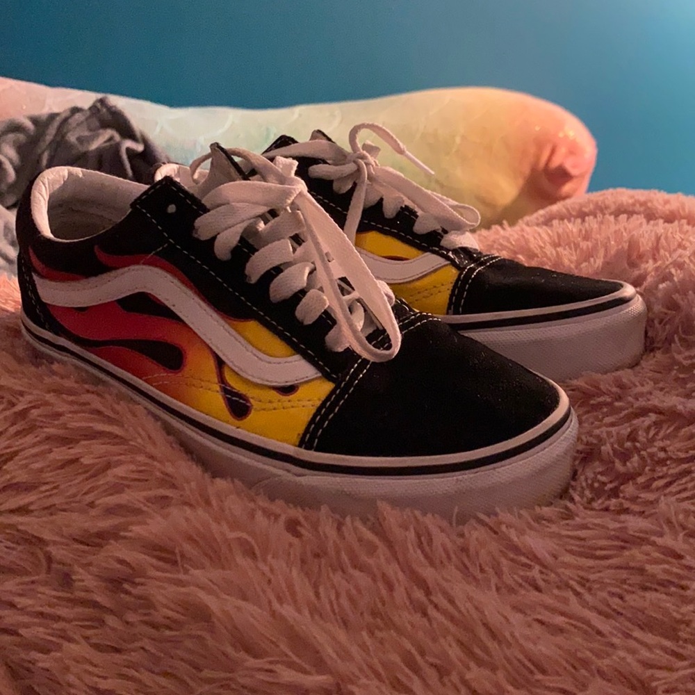 Vans - Picture 2 of 2